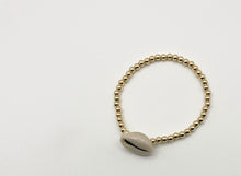 Load image into Gallery viewer, Cowrie shell bracelet
