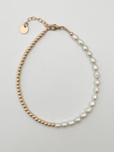 Load image into Gallery viewer, 50/50 3MM BEAD AND FRESHWATER PEARL ANKLET
