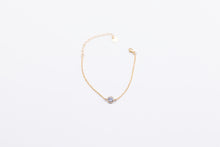 Load image into Gallery viewer, 14K GOLD FILLED DANITY CHAIN BRACELET WITH GEM
